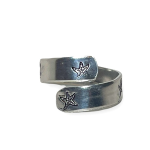 Handmade 8/9 hand stamped starfish pattern‎ adjustable hypoallergenic wrap ring